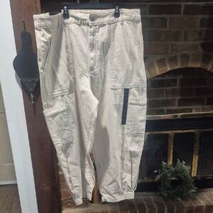 Banana Republic Women's Cream Capris